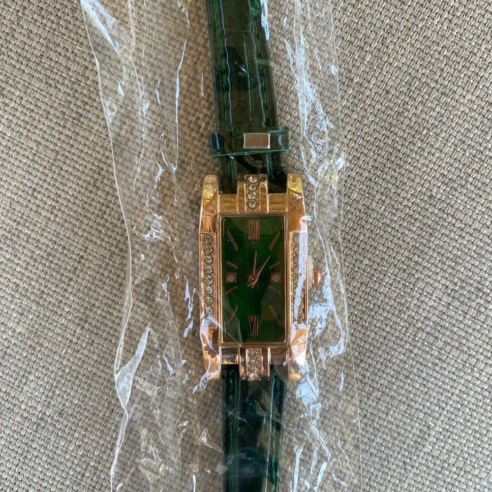 Nice green watch